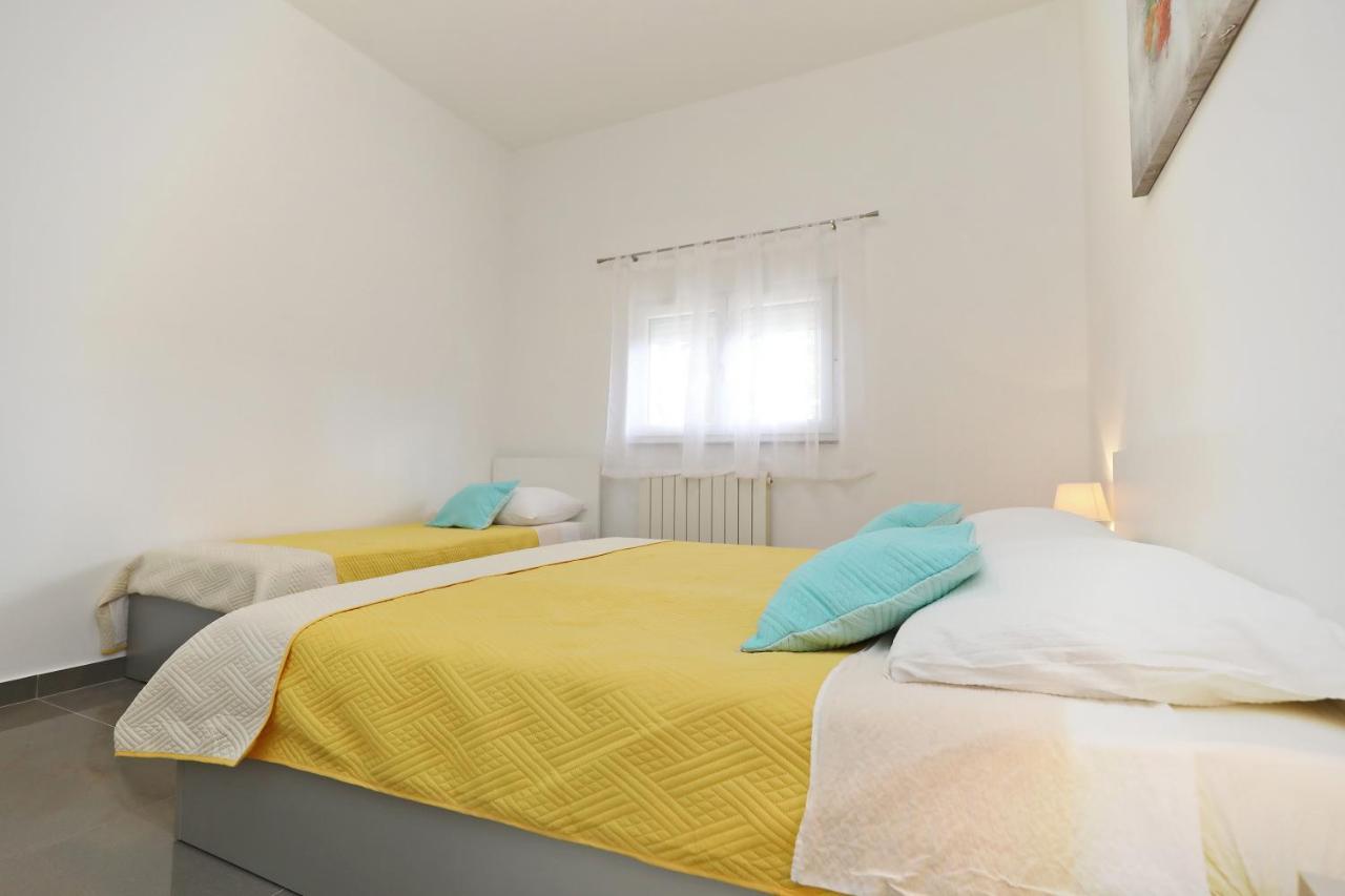 Apartmani Rudi Vir Exterior photo