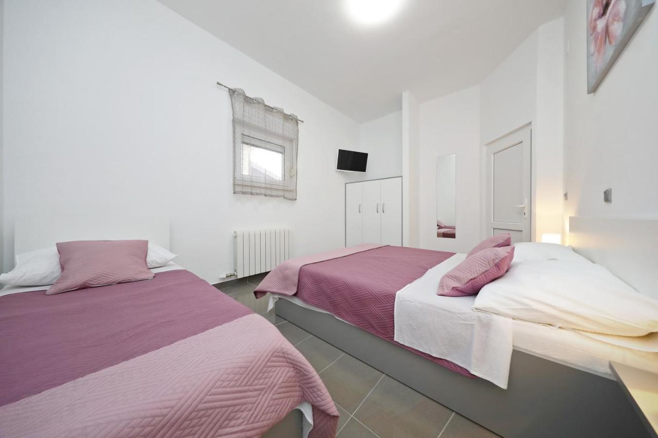 Apartmani Rudi Vir Exterior photo