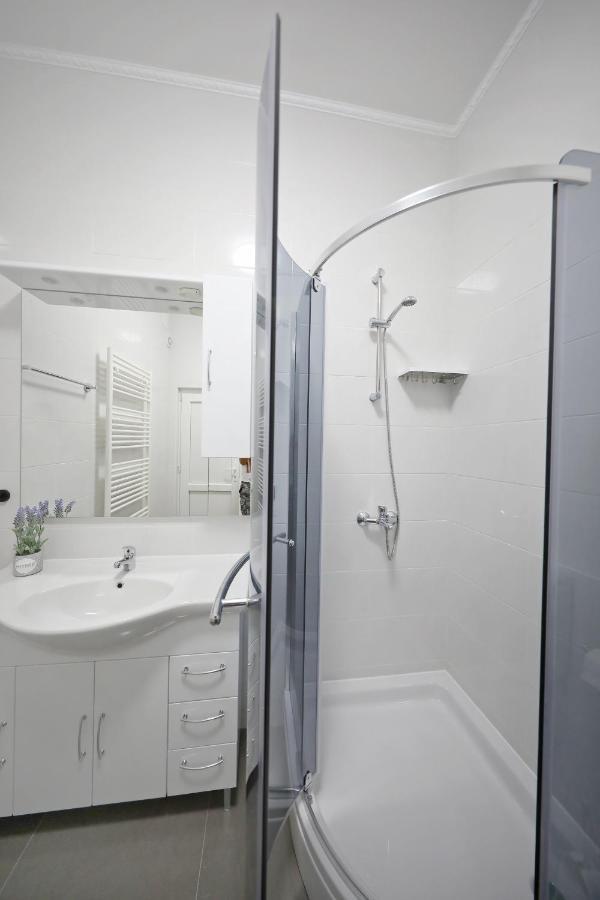 Apartmani Rudi Vir Exterior photo